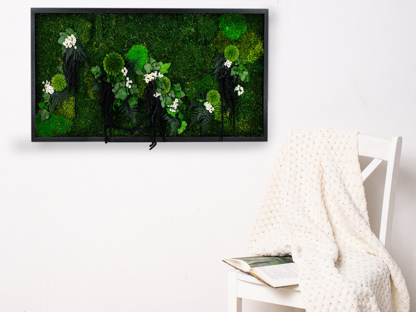 Neu!! Wunderschöne, elegante Wanddekoration aus konserviertem Moos mit echten Schmetterlingen und LED-Beleuchtung. Gerahmte, beleuchtete Mooskunst als Wohnaccessoire.